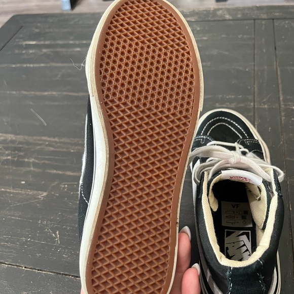 Vans‎ Women’s Black High-Top Sneakers - Picture 4 of 6